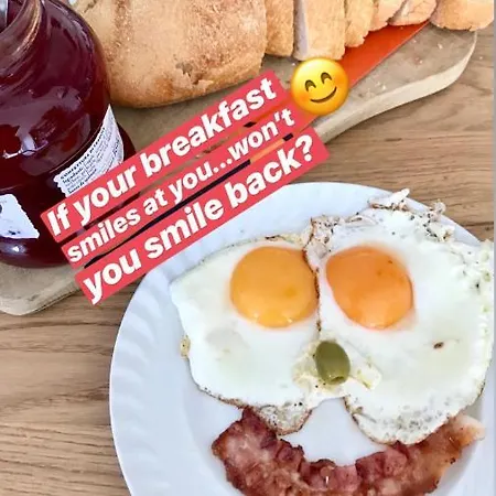 לינה וארוחת בוקר Casa Maddy קאפרי