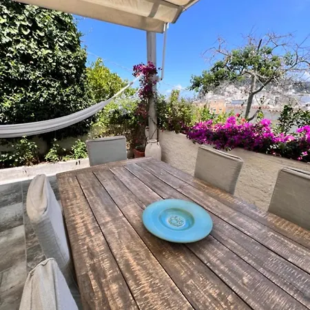 לינה וארוחת בוקר Casa Maddy